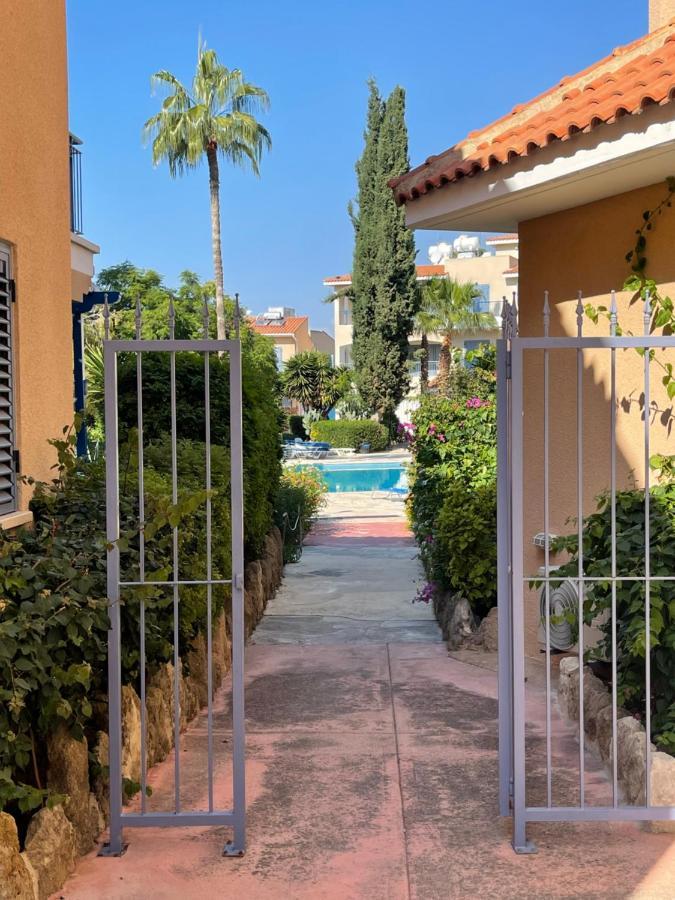 Apartament Rachel By The Pool